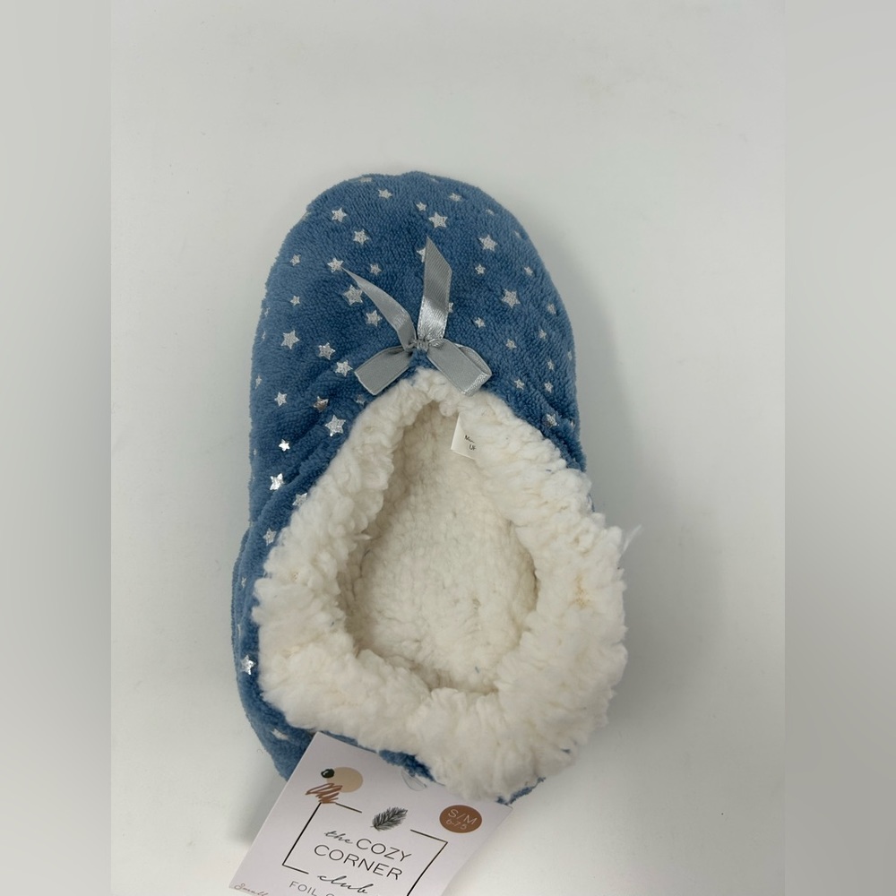NWT The Cozy Corner Women’s Blue Slippers